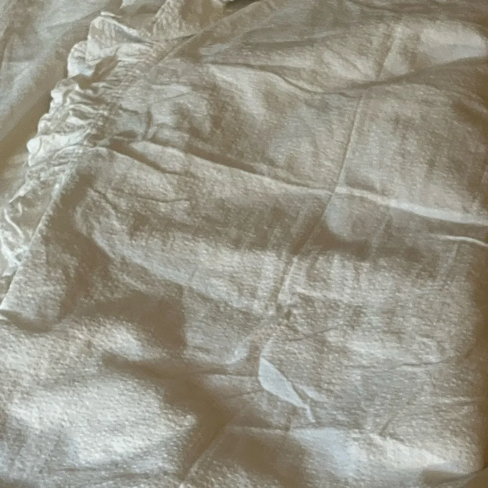 Seersucker lightweight bed cover / bedspread with ruffle classic beauty